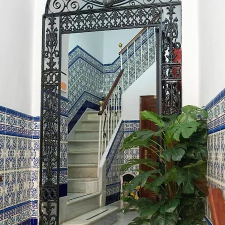 招待所 Colon Don Miguel *